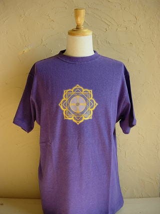 紫のヘンプTシャツ