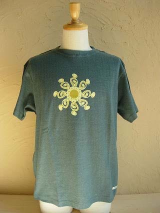 太陽の柄のヘンプTシャツ